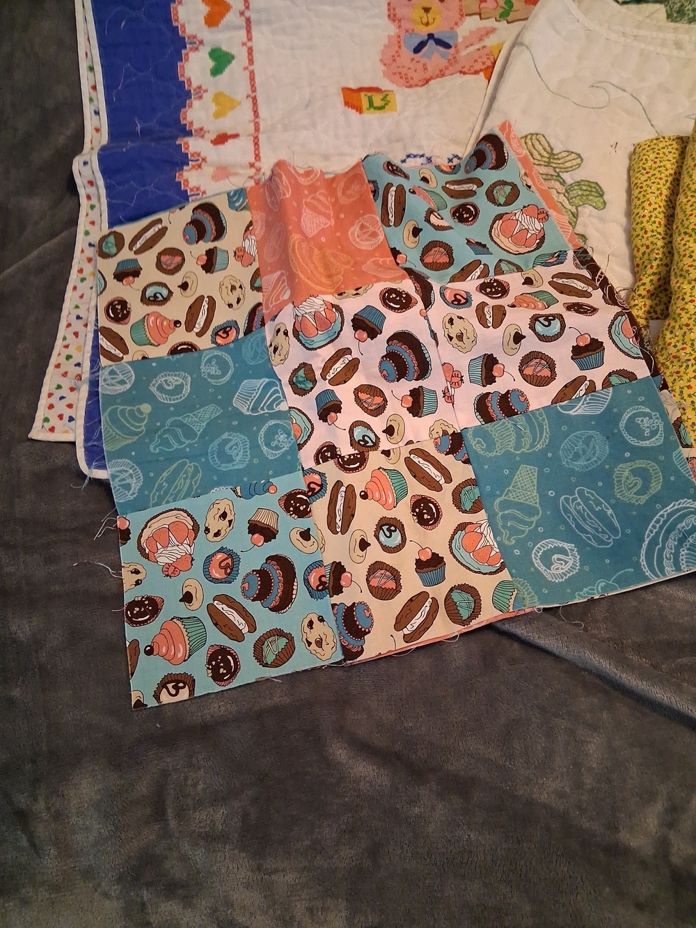Large Crib/ Lap Quilt Lot Some Vintage Or Unfinished Or Handmade - Picture 4 of 10